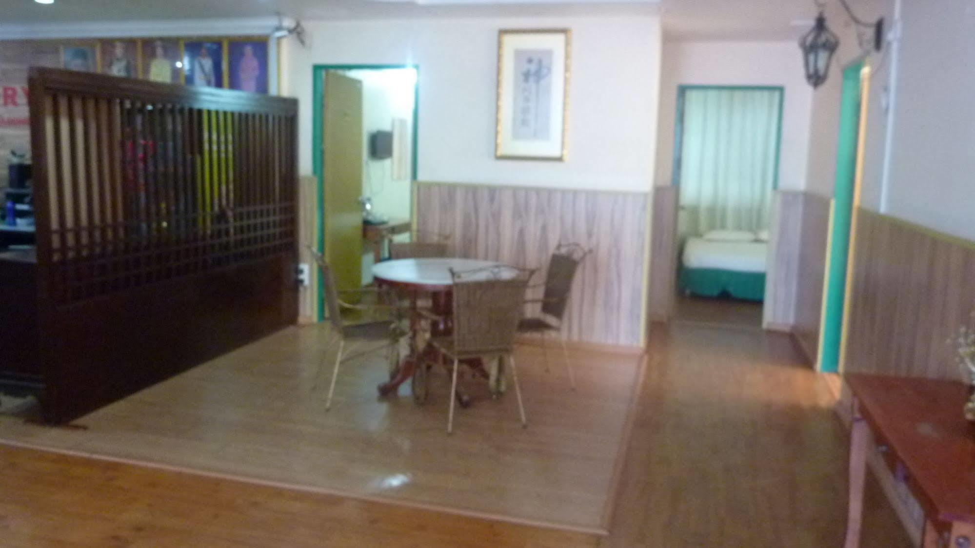 7 Hung Hung Inn Kota Kinabalu Dış mekan fotoğraf