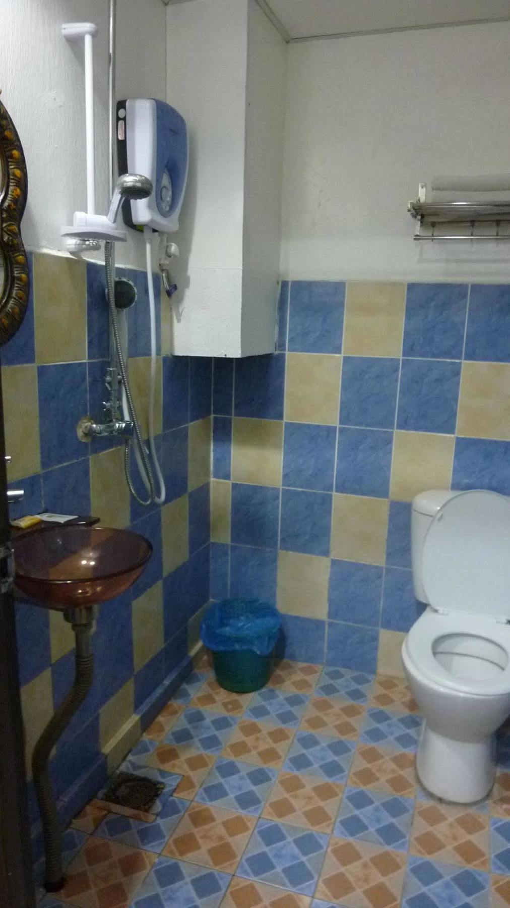 7 Hung Hung Inn Kota Kinabalu Dış mekan fotoğraf