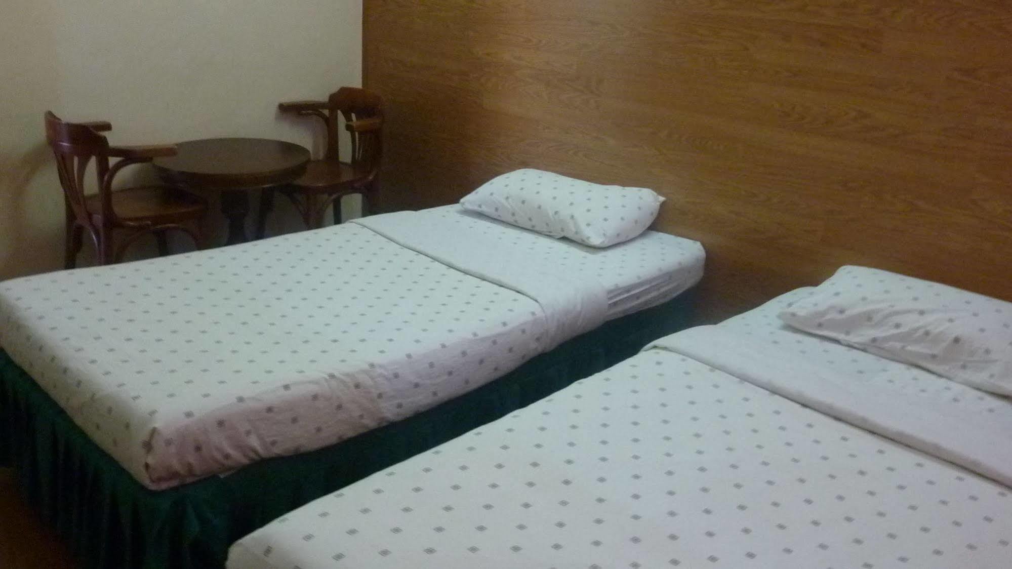 7 Hung Hung Inn Kota Kinabalu Dış mekan fotoğraf