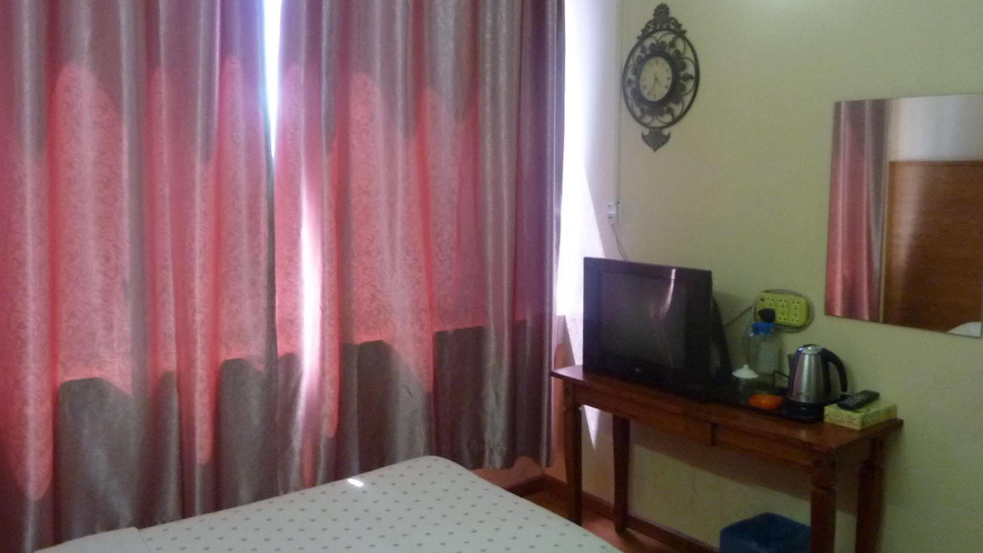 7 Hung Hung Inn Kota Kinabalu Dış mekan fotoğraf